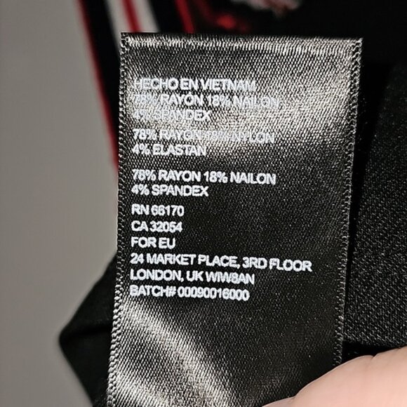 NWT Urban Outfitters Red/Black Cropped Stretchy Wide Ribbon Strap Tank Top - Picture 10 of 10